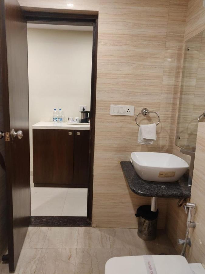 Hotel Casaya Inn Chinhat Zewnętrze zdjęcie