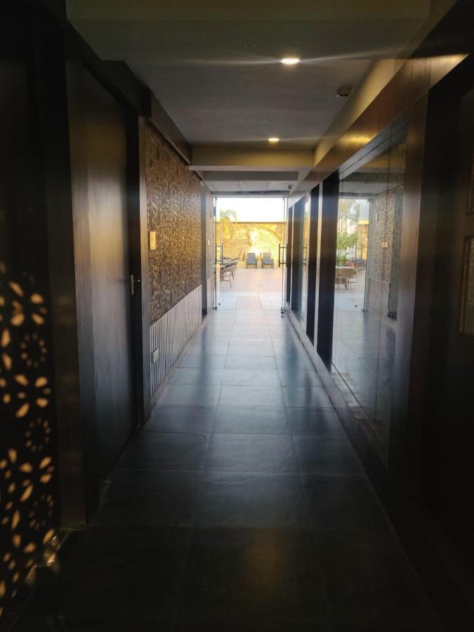 Hotel Casaya Inn Chinhat Zewnętrze zdjęcie