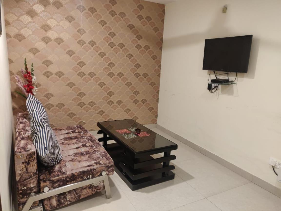 Hotel Casaya Inn Chinhat Zewnętrze zdjęcie