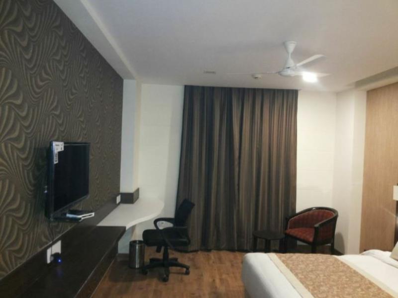 Hotel Casaya Inn Chinhat Zewnętrze zdjęcie