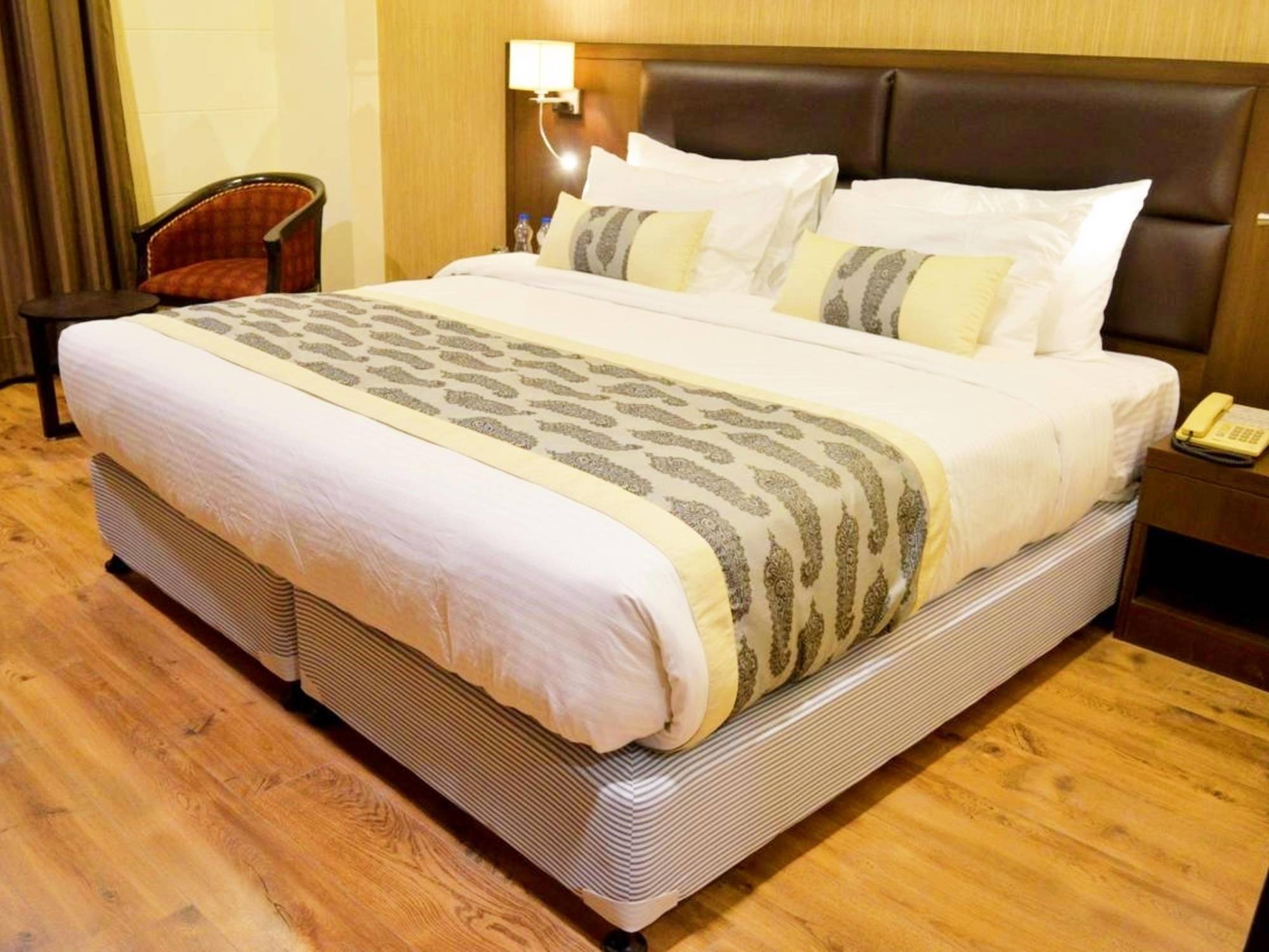 Hotel Casaya Inn Chinhat Zewnętrze zdjęcie