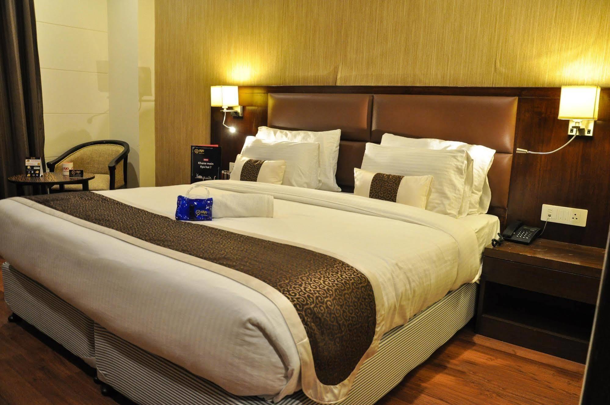 Hotel Casaya Inn Chinhat Zewnętrze zdjęcie