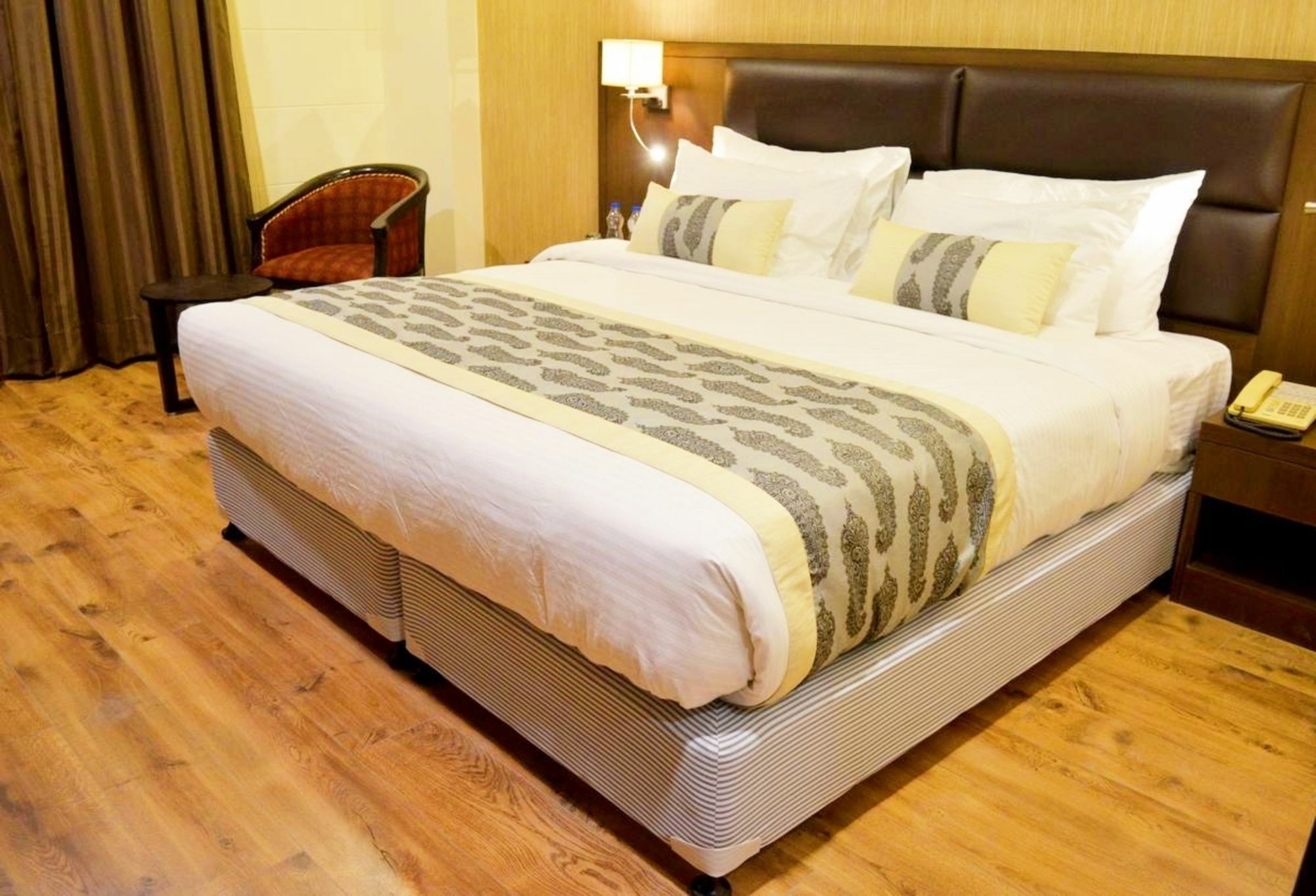 Hotel Casaya Inn Chinhat Zewnętrze zdjęcie